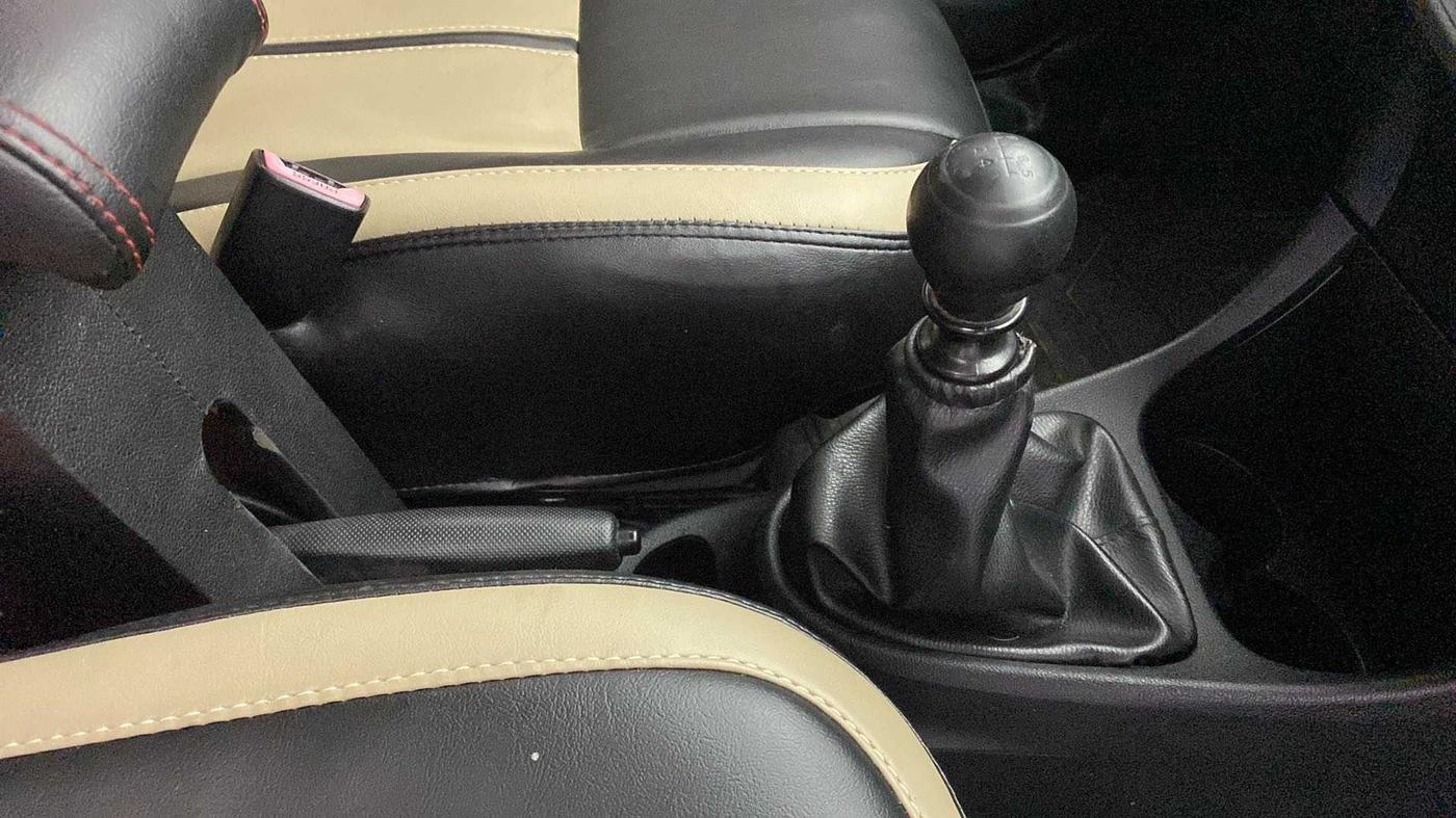 2012 Toyota Etios Liva GD, Diesel, Manual, 97,533 km, Gear Lever