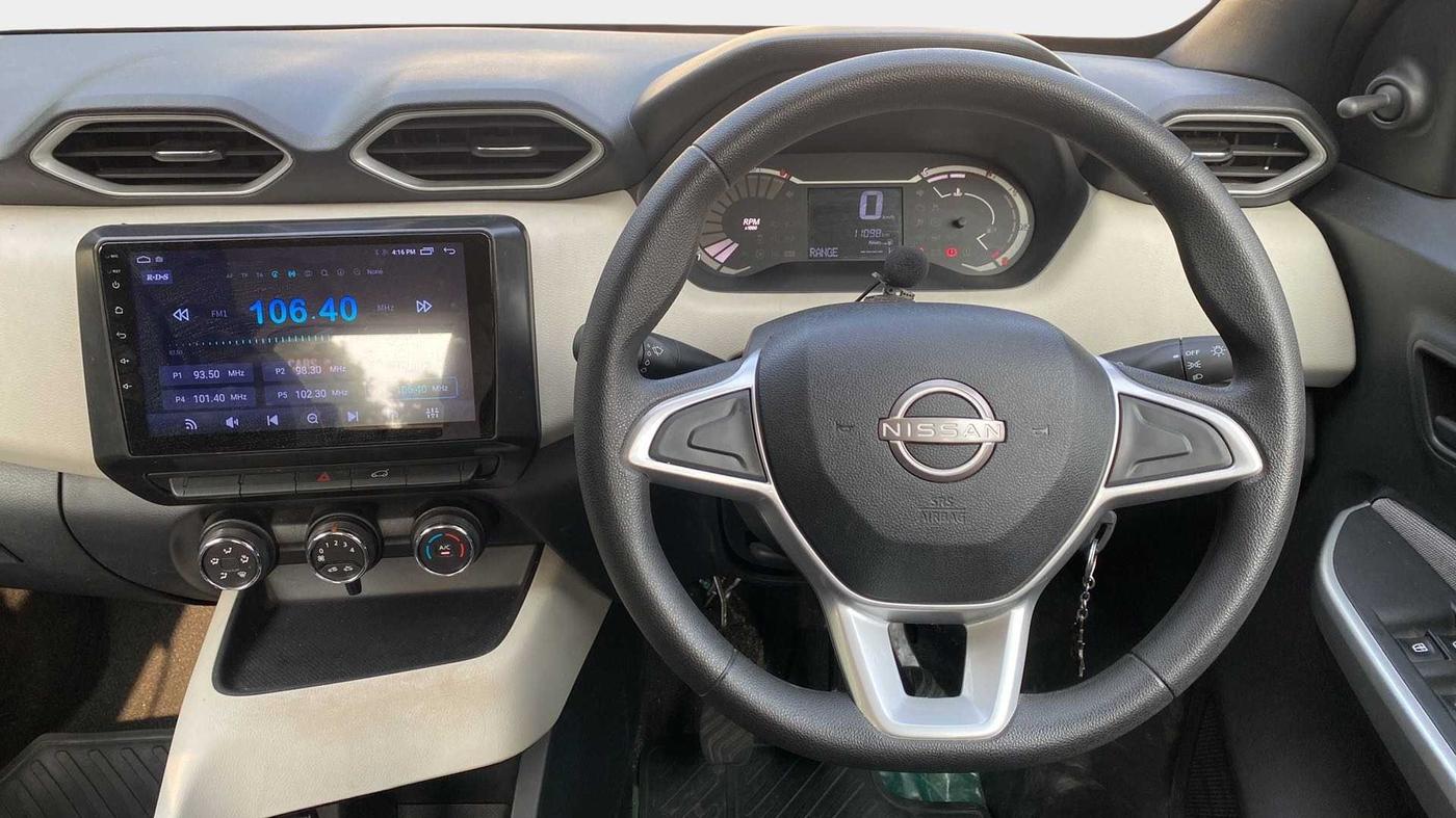 2024 Nissan MAGNITE XE, Petrol, Manual, 11,067 km, Steering Wheel Close Up