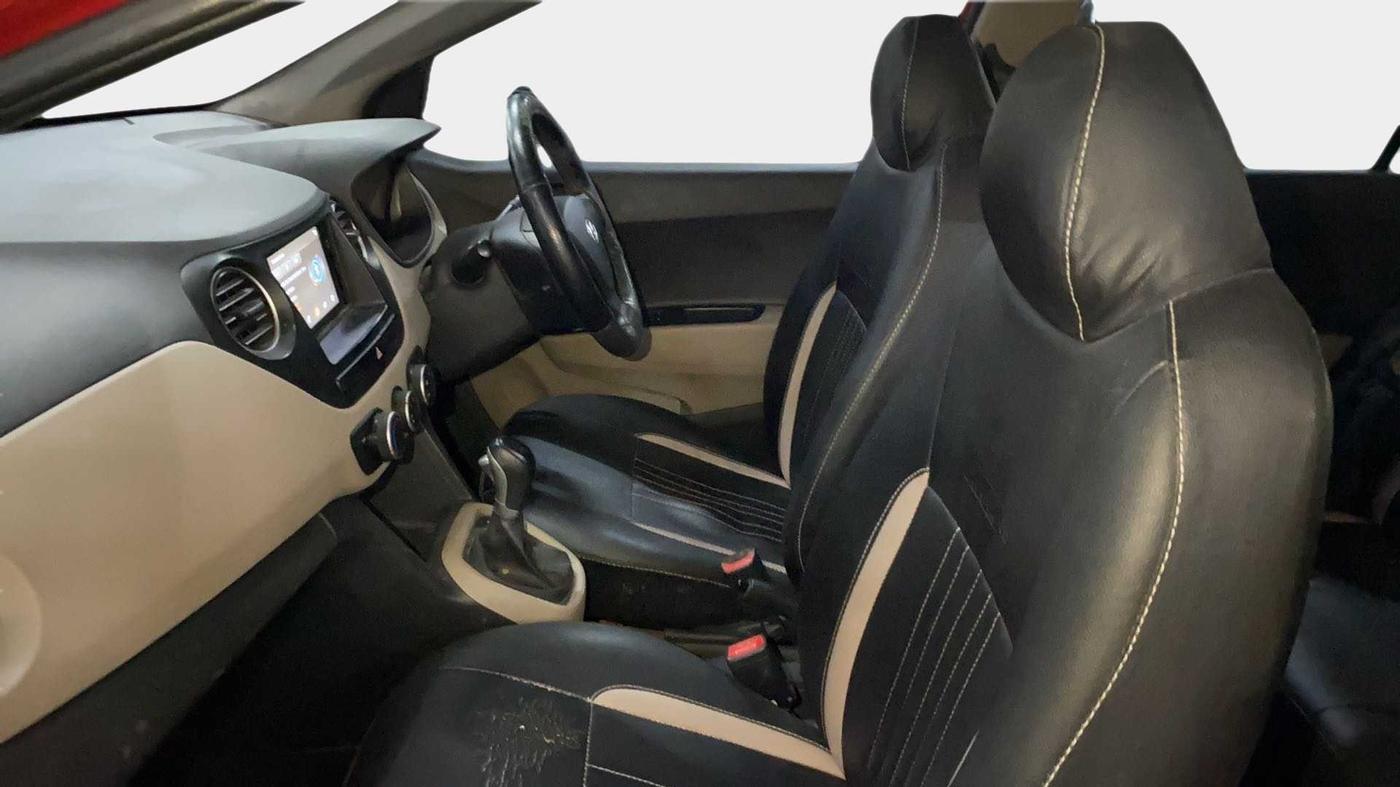 2017 Hyundai Grand i10 MAGNA AT 1.2 KAPPA VTVT, Petrol, Automatic, 66,369 km, Right Side Front Door Cabin