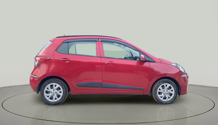 2017 Hyundai Grand i10 SPORTZ (O) 1.2 KAPPA VTVT, Petrol, Manual, 16,003 km, Right Side