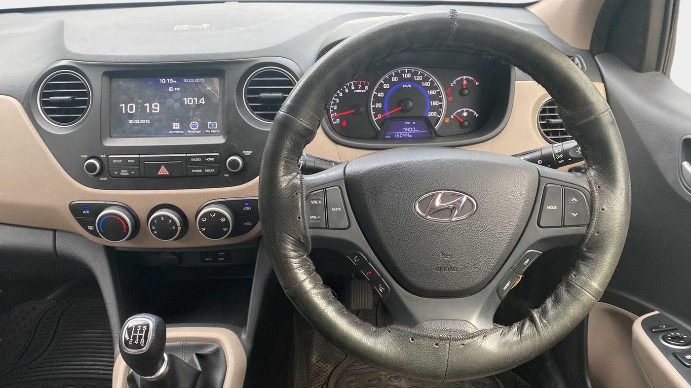 2017 Hyundai Grand i10 SPORTZ (O) 1.2 KAPPA VTVT, Petrol, Manual, 16,003 km, Steering Wheel Close Up