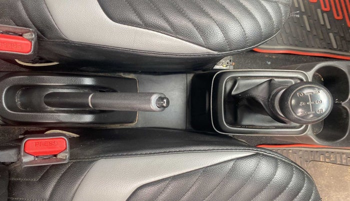 2022 Maruti S PRESSO VXI (O), Petrol, Manual, 37,808 km, Gear Lever