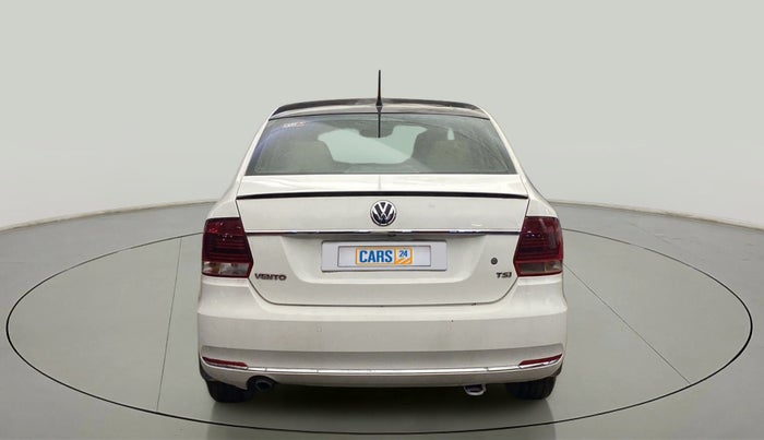 2018 Volkswagen Vento HIGHLINE PLUS 1.2 AT 16 ALLOY, Petrol, Automatic, 1,06,608 km, Back/Rear