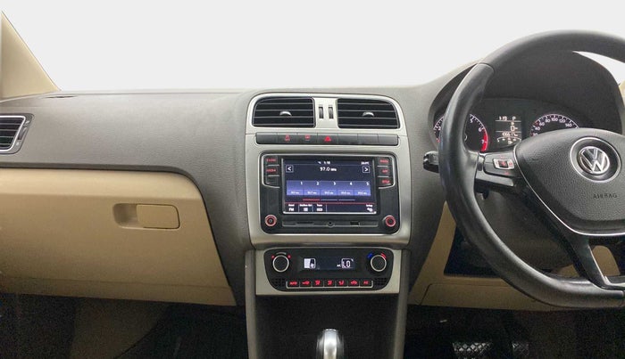 2018 Volkswagen Vento HIGHLINE PLUS 1.2 AT 16 ALLOY, Petrol, Automatic, 1,06,608 km, Air Conditioner