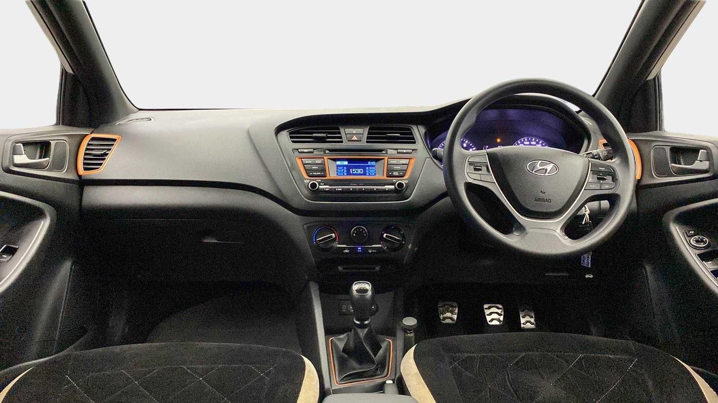 2015 Hyundai i20 Active 1.2 S, Petrol, Manual, 64,487 km, Dashboard