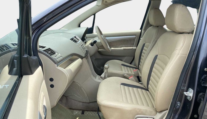 2013 Maruti Ertiga VXI CNG, CNG, Manual, 69,165 km, Right Side Front Door Cabin