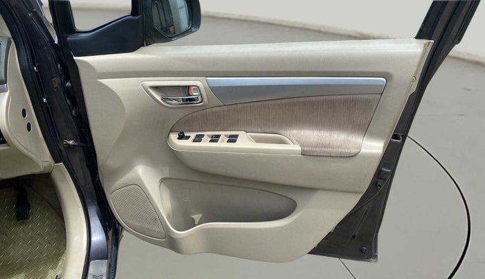 2013 Maruti Ertiga VXI CNG, CNG, Manual, 69,165 km, Driver Side Door Panels Control