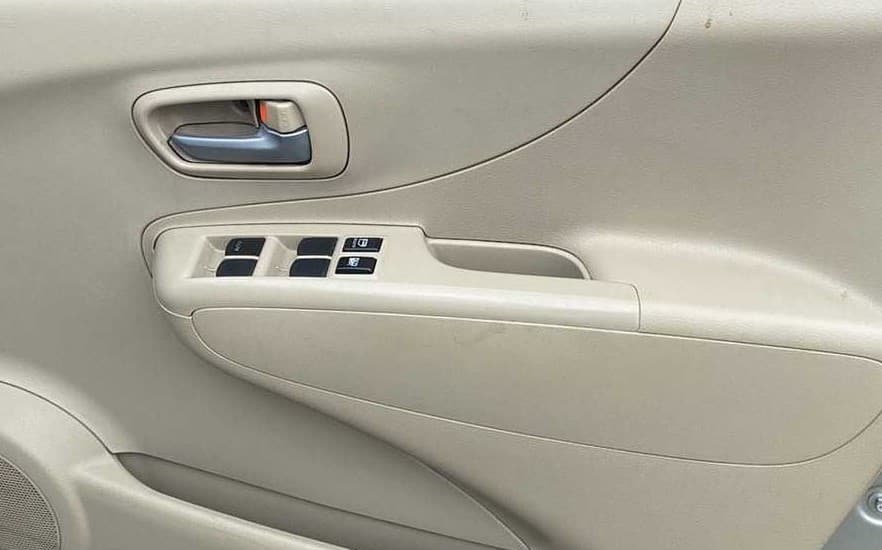 2012 Maruti A Star VXI (ABS) AT, Petrol, Automatic, 39,795 km, Driver Side Door Panels Control