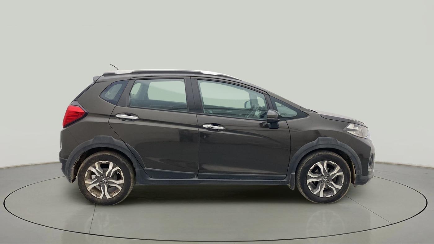 2017 Honda WR-V 1.5L I-DTEC VX MT, Diesel, Manual, 97,807 km, Right Side View