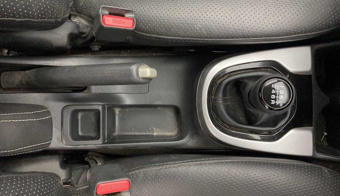 2017 Honda WR-V 1.5L I-DTEC VX MT, Diesel, Manual, 97,807 km, Gear Lever