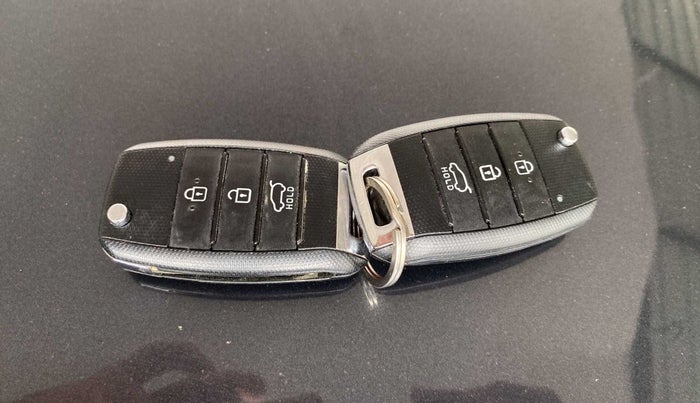 2022 KIA SONET HTK PLUS 1.2, Petrol, Manual, 26,871 km, Key Close Up