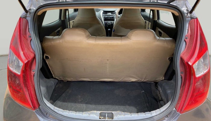 2018 Hyundai Eon ERA +, Petrol, Manual, 82,830 km, Boot Inside