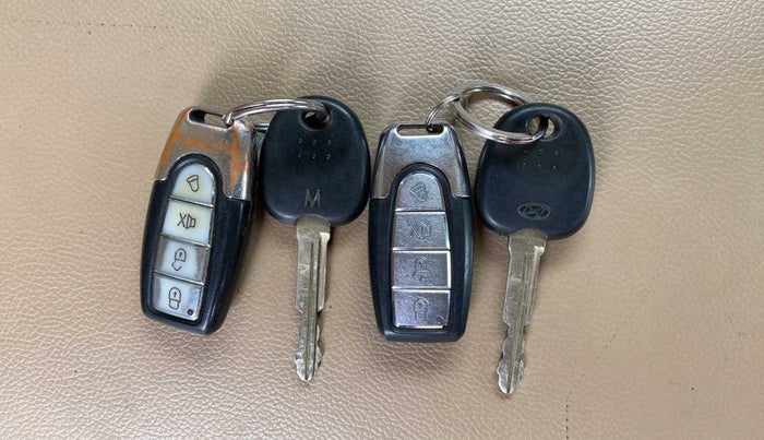 2018 Hyundai Eon ERA +, Petrol, Manual, 82,830 km, Key Close Up