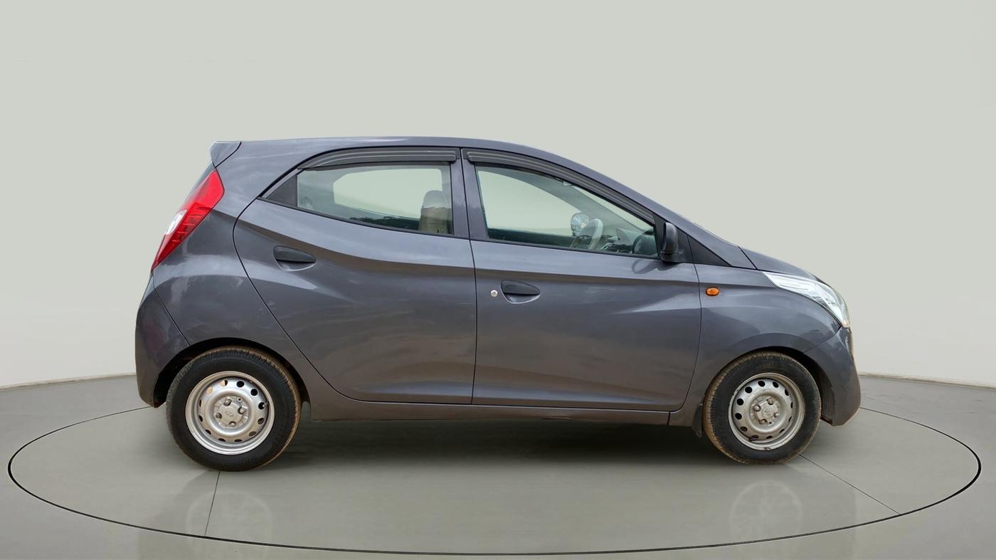 2018 Hyundai Eon ERA +, Petrol, Manual, 82,830 km, Right Side View