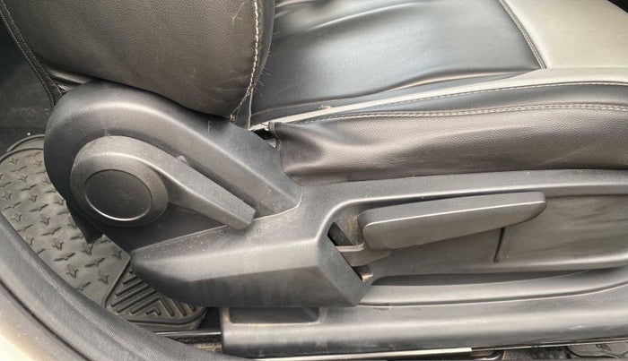 2021 Tata ALTROZ XZ PETROL, Petrol, Manual, 17,387 km, Driver Side Adjustment Panel