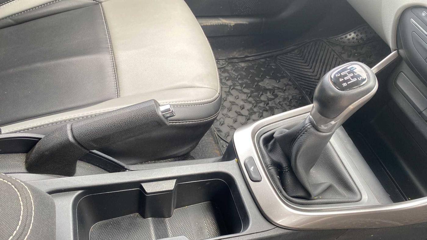 2021 Tata ALTROZ XZ PETROL, Petrol, Manual, 17,387 km, Gear Lever