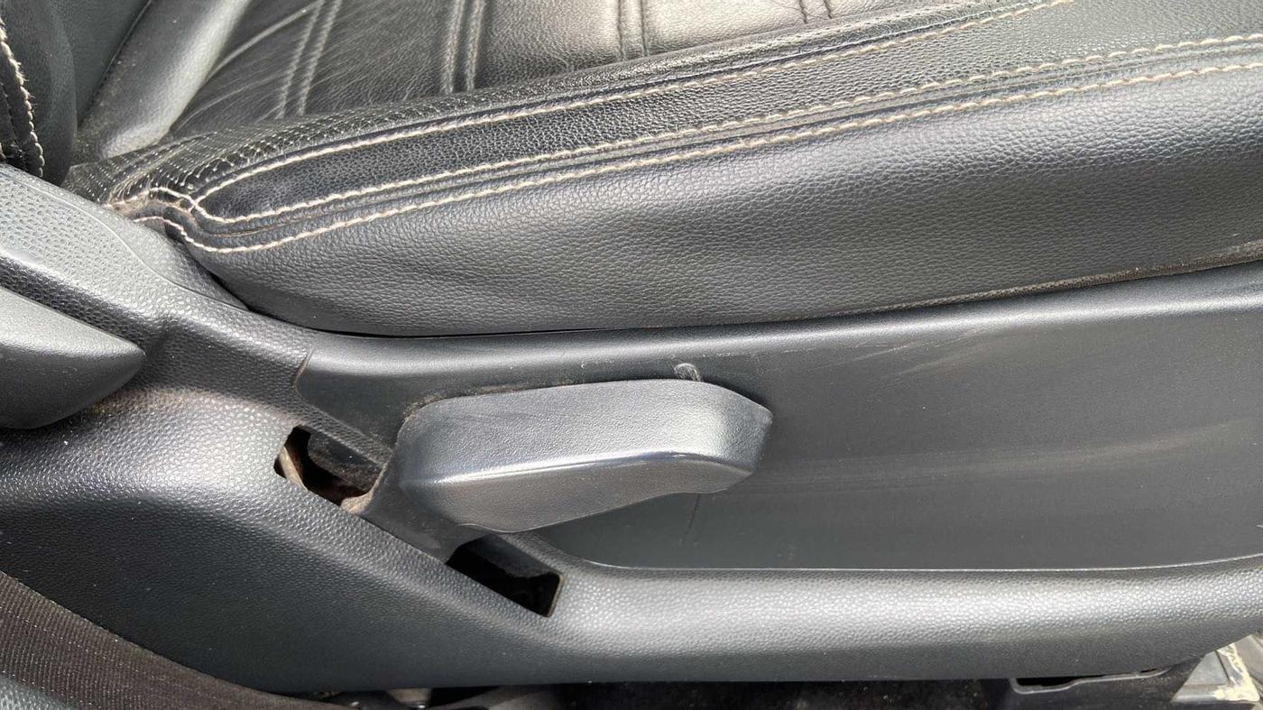 2019 Ford Ecosport TITANIUM + 1.5L PETROL AT, Petrol, Automatic, 74,193 km, Driver Side Adjustment Panel