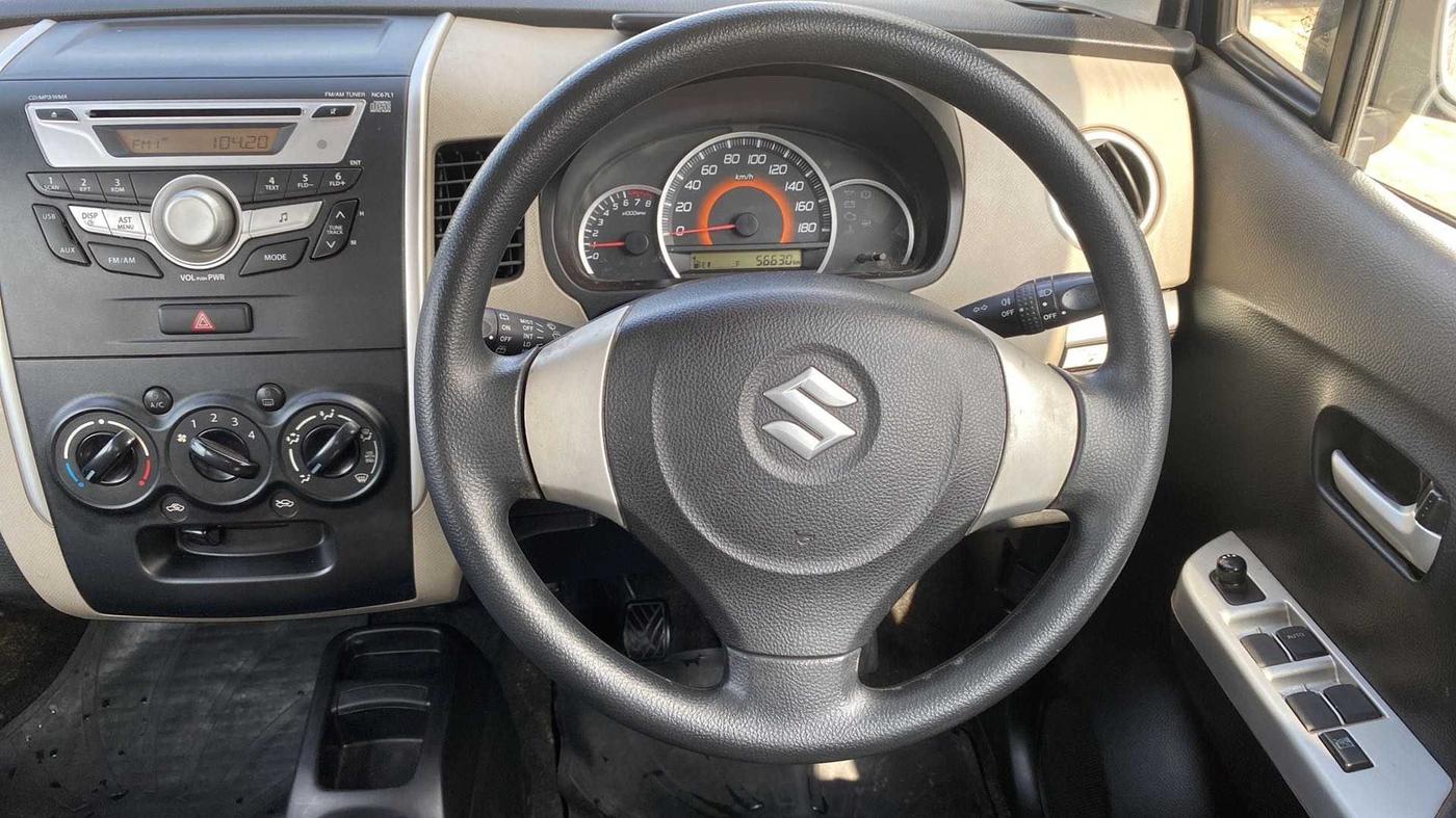 2015 Maruti Wagon R 1.0 VXI, Petrol, Manual, 56,620 km, Steering Wheel Close Up