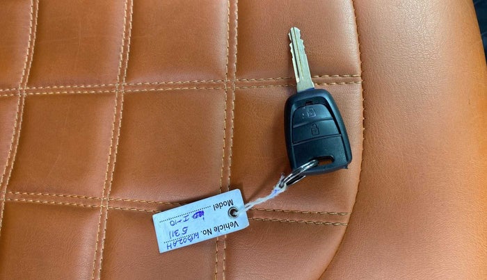 2015 Hyundai Grand i10 SPORTZ 1.2 KAPPA VTVT, Petrol, Manual, 80,884 km, Key Close Up