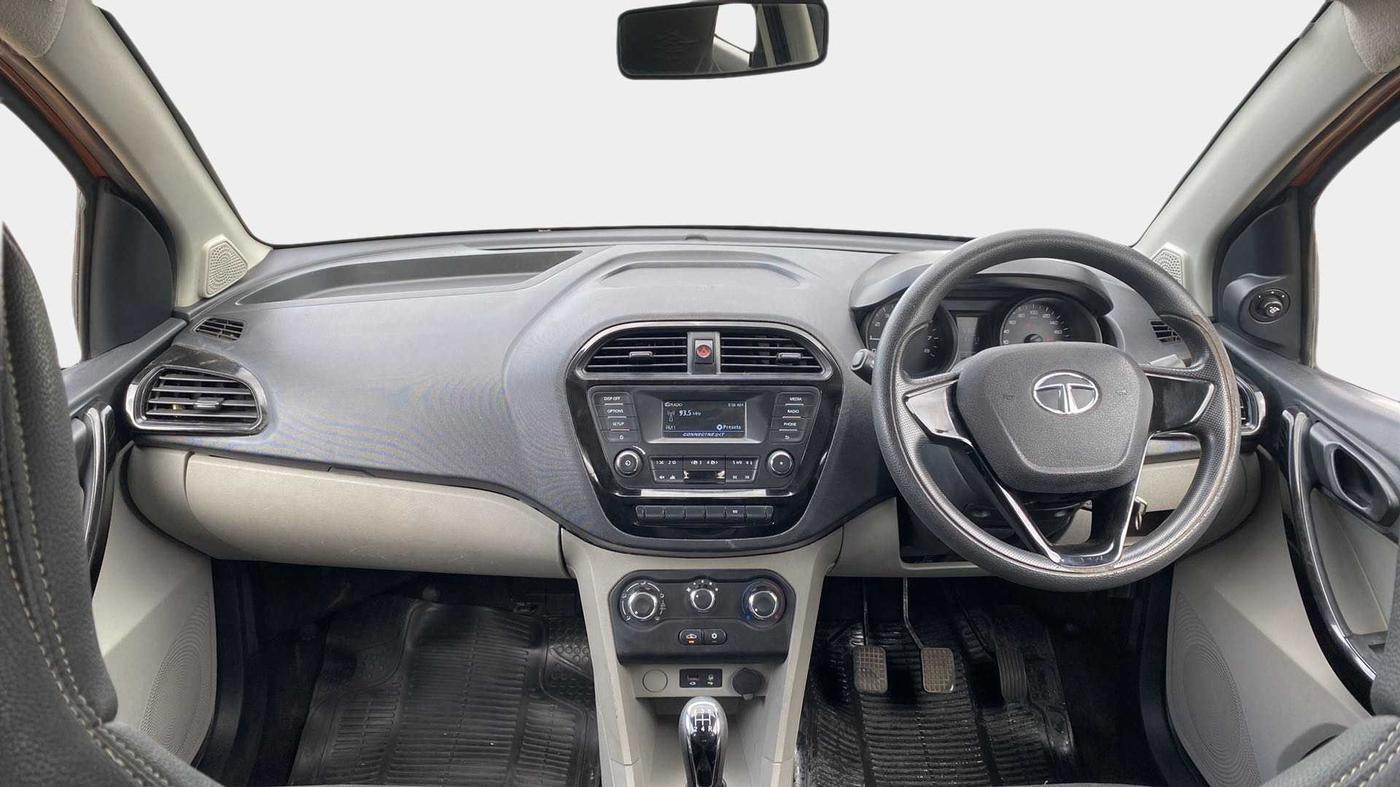 2018 Tata Tiago XT PETROL, Petrol, Manual, 71,137 km, Dashboard