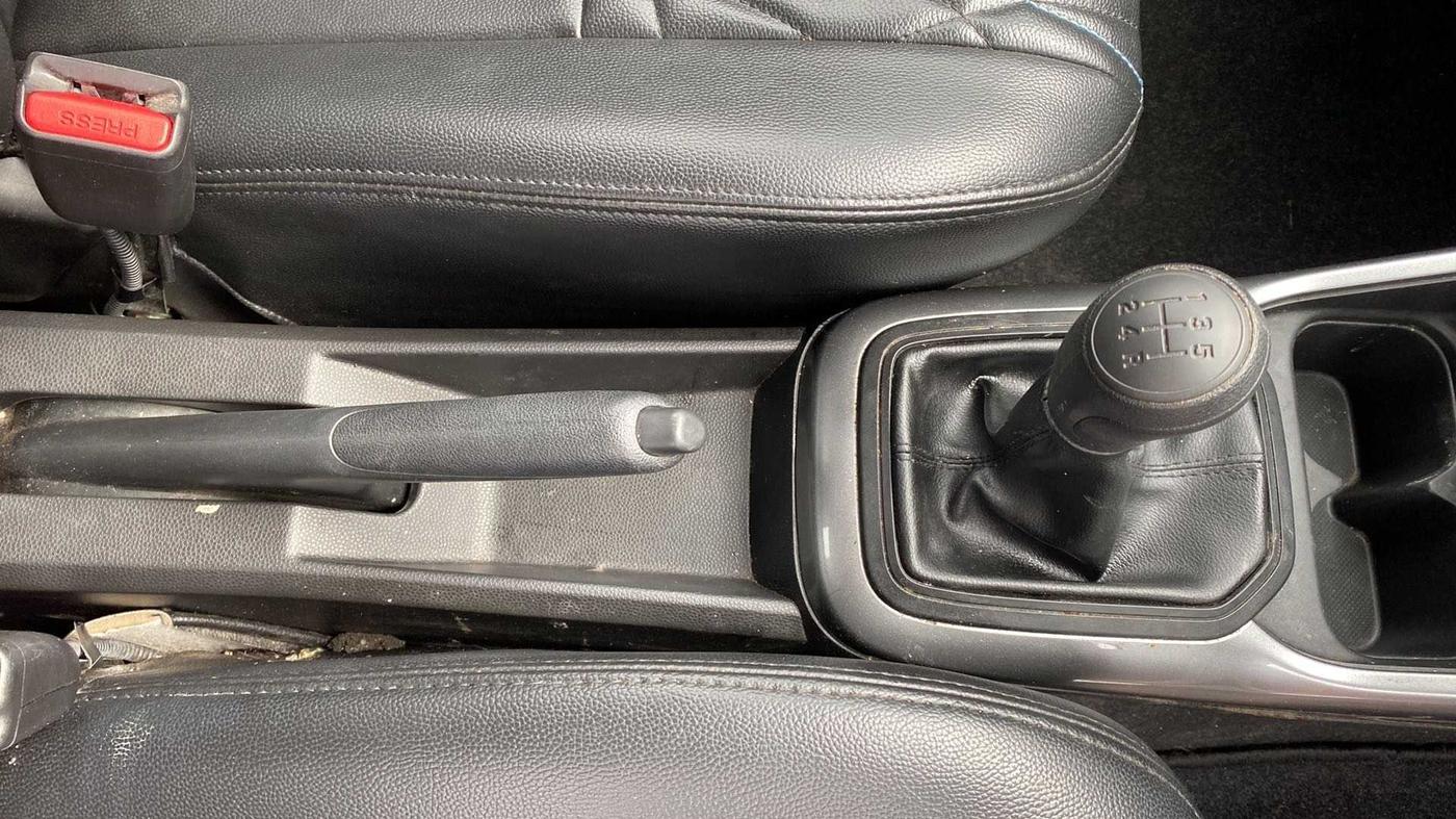 2021 Maruti IGNIS SIGMA 1.2, Petrol, Manual, 14,286 km, Gear Lever