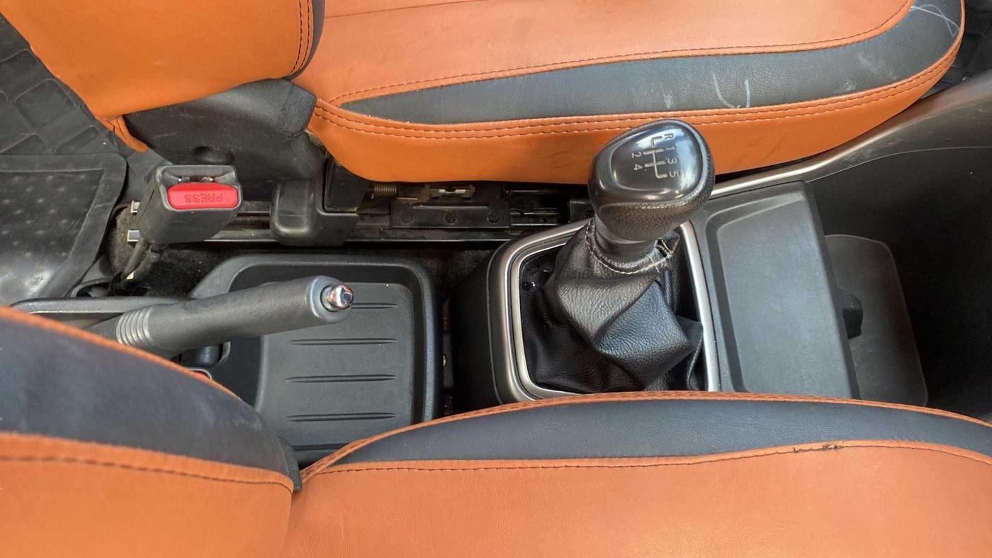 2020 Datsun Redi Go T, Petrol, Manual, 31,356 km, Gear Lever