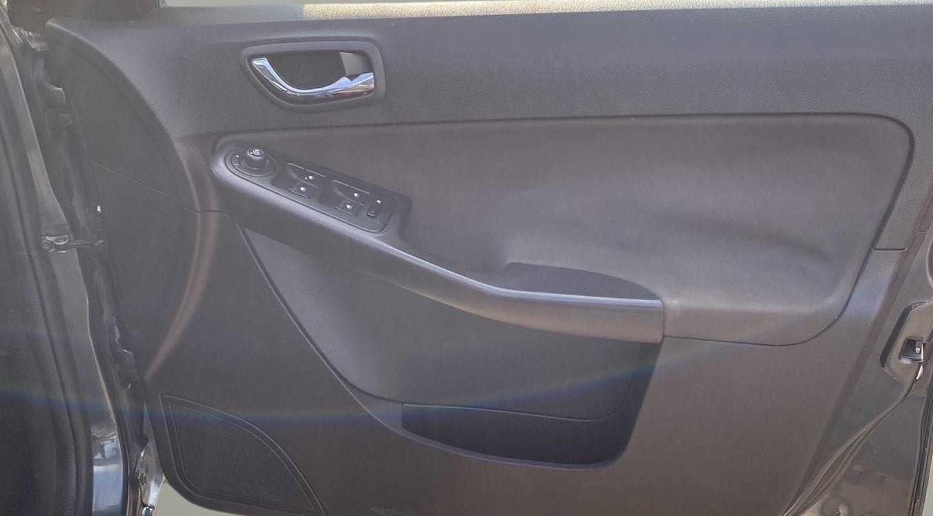 2016 Tata Zest XT PETROL, Petrol, Manual, 38,179 km, Driver Side Door Panels Control