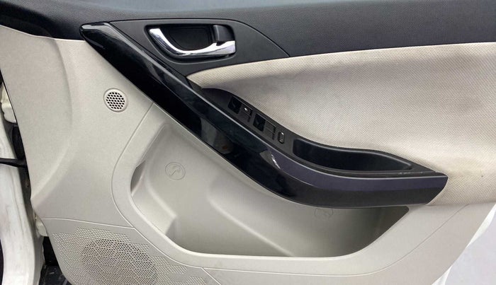 2020 Tata NEXON XZ PLUS PETROL, Petrol, Manual, 25,614 km, Driver Side Door Panels Control