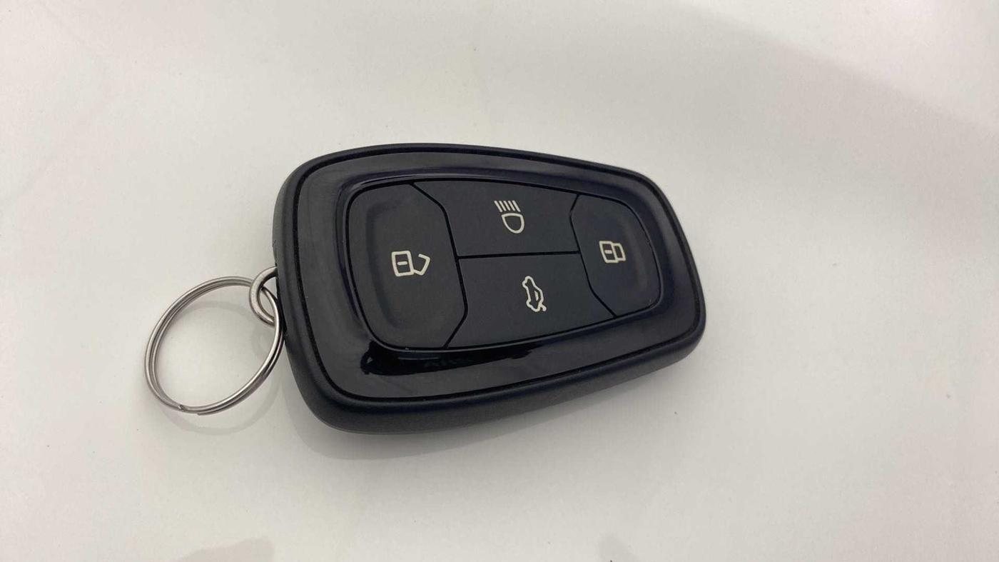 2020 Tata NEXON XZ PLUS PETROL, Petrol, Manual, 25,614 km, Key Close Up