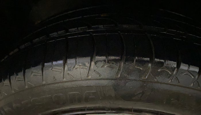 2018 Maruti Baleno DELTA PETROL 1.2, Petrol, Manual, 81,604 km, Left Front Tyre Tread