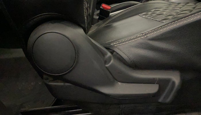 2018 Maruti Baleno DELTA PETROL 1.2, Petrol, Manual, 81,604 km, Driver Side Adjustment Panel