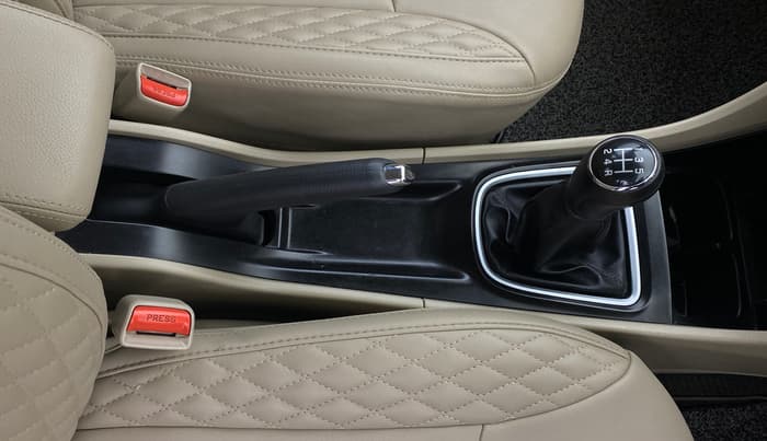 2021 Maruti Ciaz ZETA 1.5 SHVS MT PETROL, Petrol, Manual, 49,876 km, Gear Lever