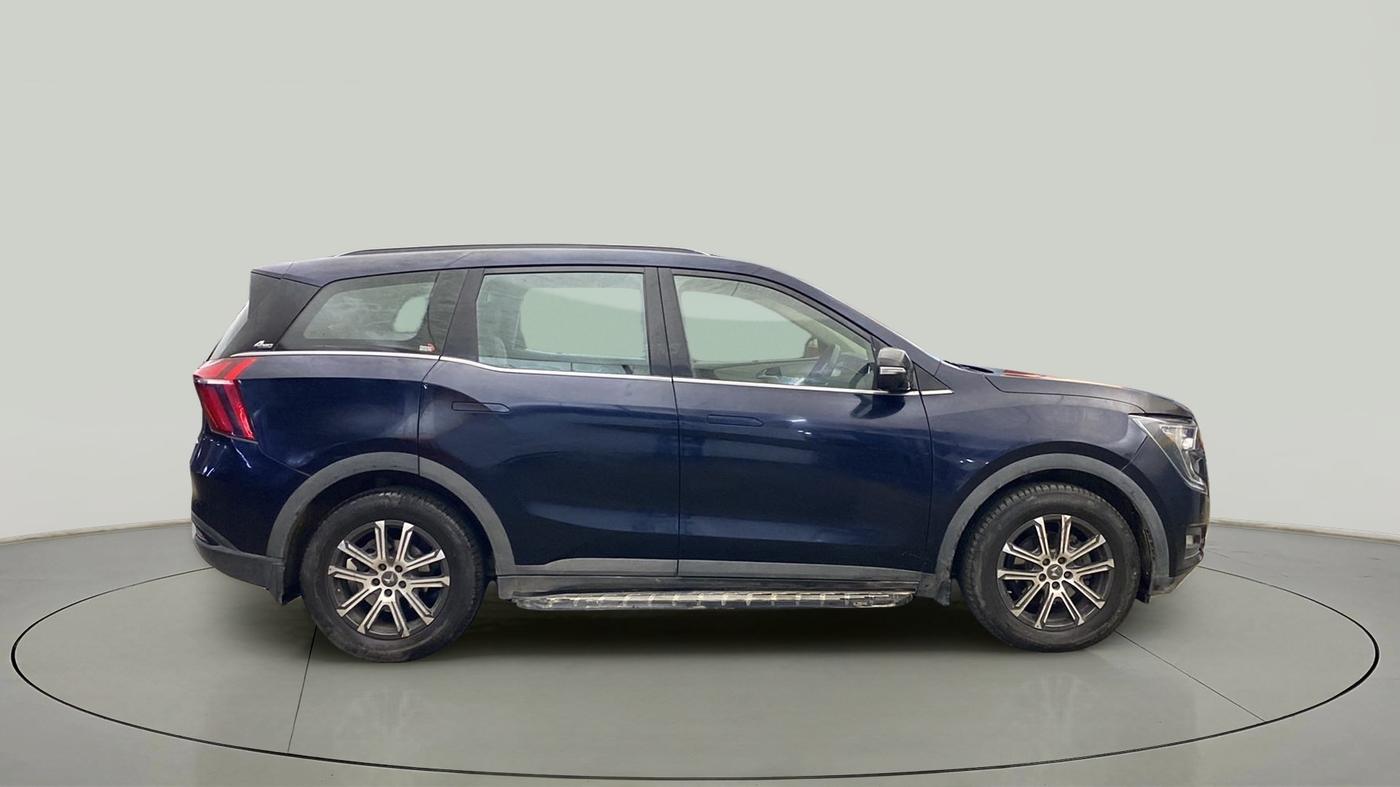 2022 Mahindra XUV700 AX 7 LUXURY D AWD AT 7 STR, Diesel, Automatic, 64,727 km, Right Side View