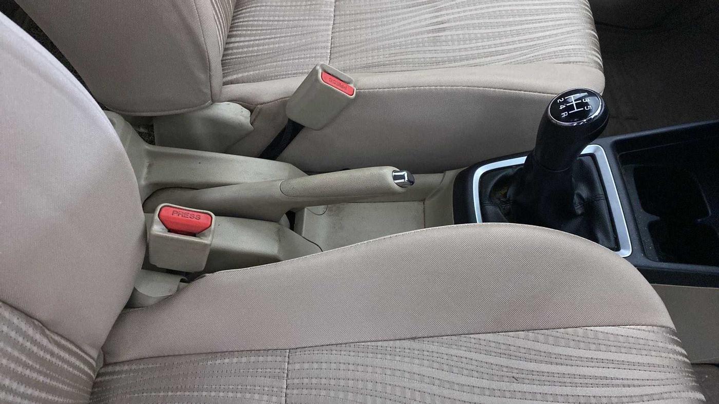 2020 Maruti Dzire VXI, Petrol, Manual, 44,522 km, Gear Lever