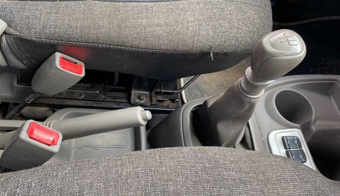 2016 Datsun Redi Go S, Petrol, Manual, 52,392 km, Gear Lever