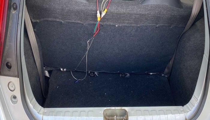 2016 Datsun Redi Go S, Petrol, Manual, 52,392 km, Boot Inside