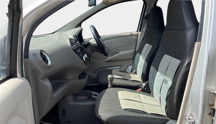 2016 Datsun Redi Go S, Petrol, Manual, 52,392 km, Right Side Front Door Cabin