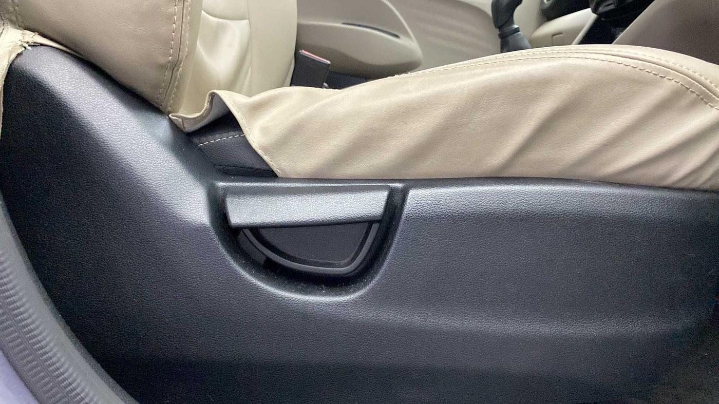 2018 Hyundai NEW SANTRO SPORTZ MT, Petrol, Manual, 51,238 km, Driver Side Adjustment Panel