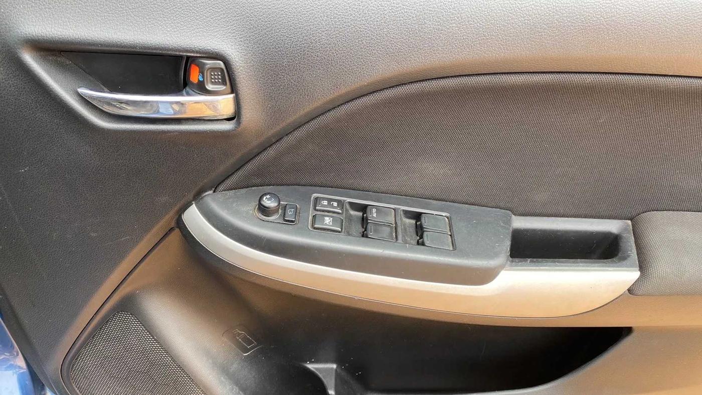 2016 Maruti Baleno DELTA PETROL 1.2, Petrol, Manual, 72,760 km, Driver Side Door Panels Control