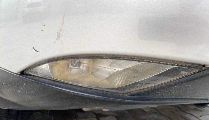 2013 Mahindra XUV500 W8, Diesel, Manual, 51,598 km, Right fog light - Not working