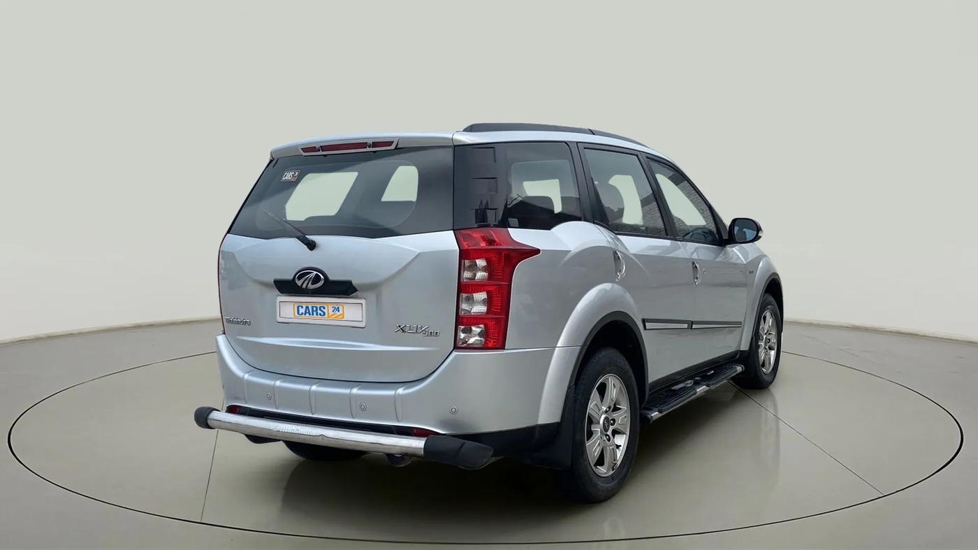 2013 Mahindra XUV500 W8, Diesel, Manual, 51,598 km, Right Back Diagonal