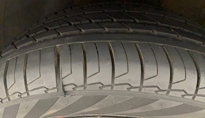 2020 Hyundai NEW I20 ASTA 1.0 GDI TURBO DCT, Petrol, Automatic, 36,213 km, Left Front Tyre Tread