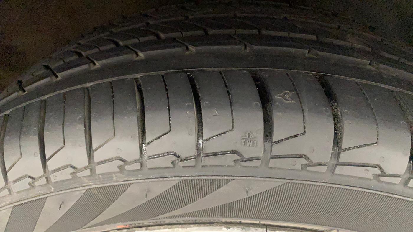 2020 Hyundai NEW I20 ASTA 1.0 GDI TURBO DCT, Petrol, Automatic, 36,213 km, Right Front Tyre Tread