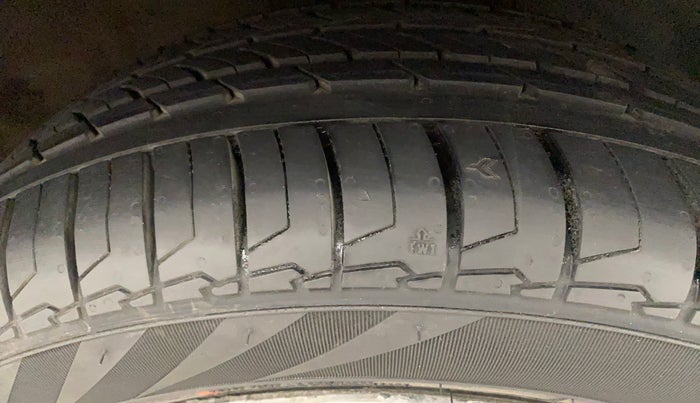 2020 Hyundai NEW I20 ASTA 1.0 GDI TURBO DCT, Petrol, Automatic, 36,213 km, Right Front Tyre Tread