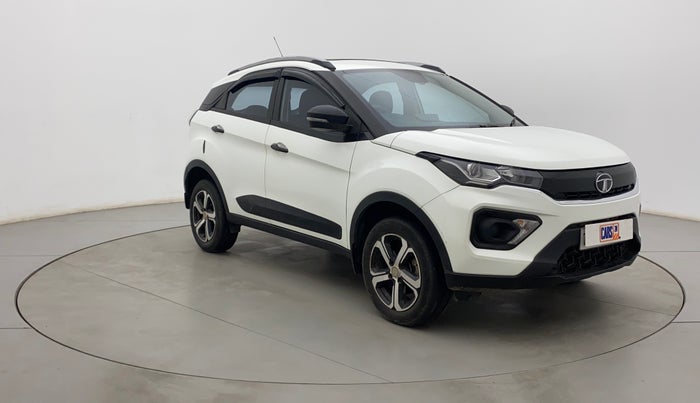 2022 Tata NEXON XMA SUNROOF PETROL, Petrol, Automatic, 41,249 km, Right Front Diagonal