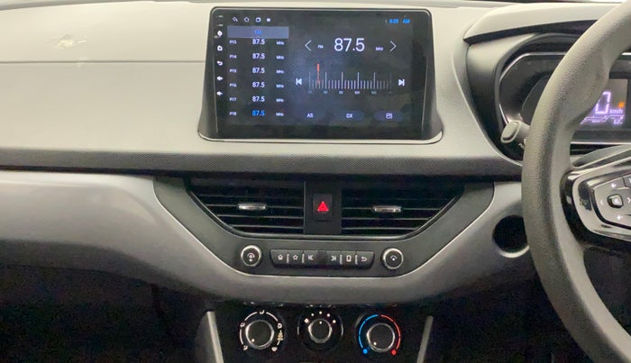 2022 Tata NEXON XMA SUNROOF PETROL, Petrol, Automatic, 41,249 km, Air Conditioner