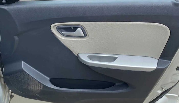 2017 Maruti Alto K10 VXI, Petrol, Manual, 32,701 km, Driver Side Door Panels Control