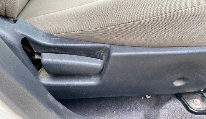 2017 Maruti Alto K10 VXI, Petrol, Manual, 32,701 km, Driver Side Adjustment Panel