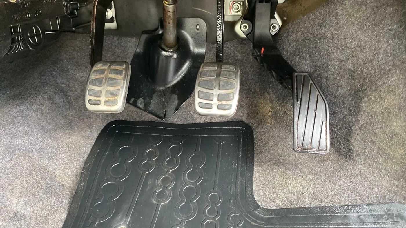 2017 Maruti Alto K10 VXI, Petrol, Manual, 32,701 km, Pedals