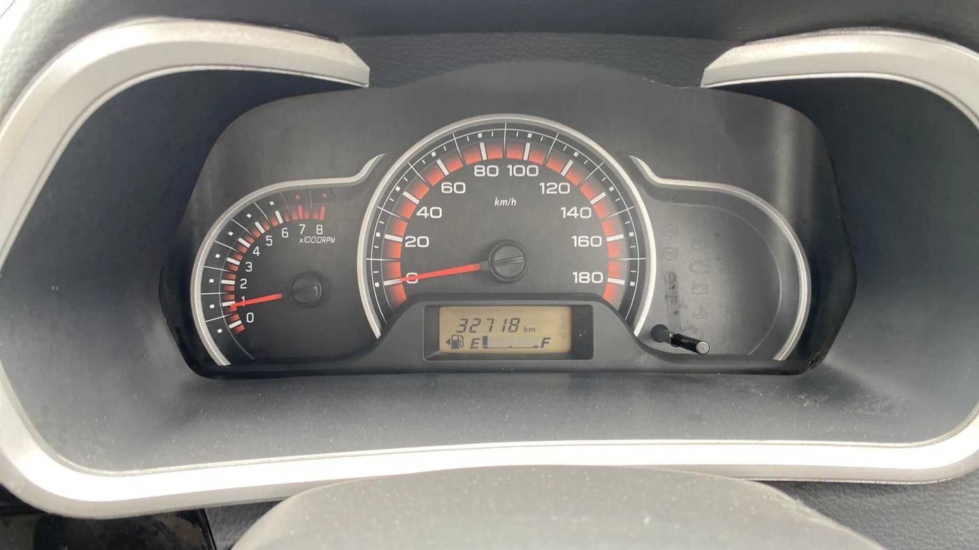 2017 Maruti Alto K10 VXI, Petrol, Manual, 32,701 km, Odometer Image